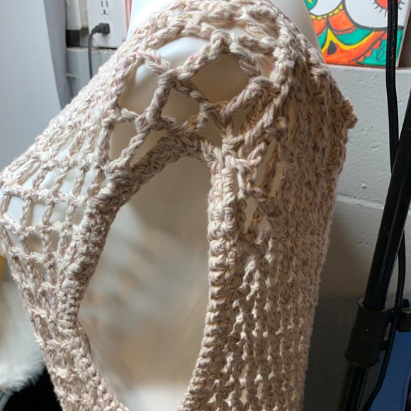 Custom hand crafted beach cover - Picture 8 of 13